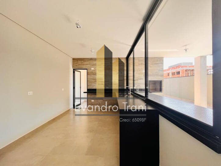 Casa à venda com 4 quartos, 221m² - Foto 8