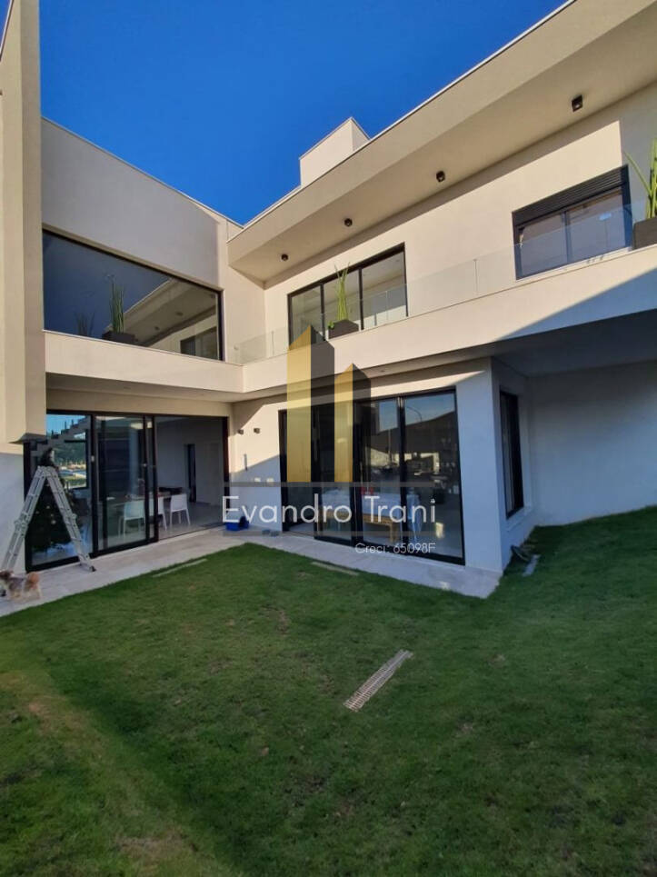 Casa à venda com 4 quartos, 386m² - Foto 10