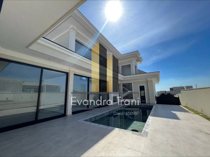 Casa à venda com 4 quartos, 450m² - Foto 2