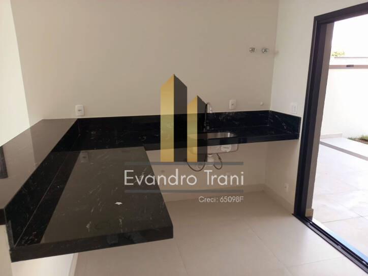 Casa à venda com 3 quartos, 150m² - Foto 12