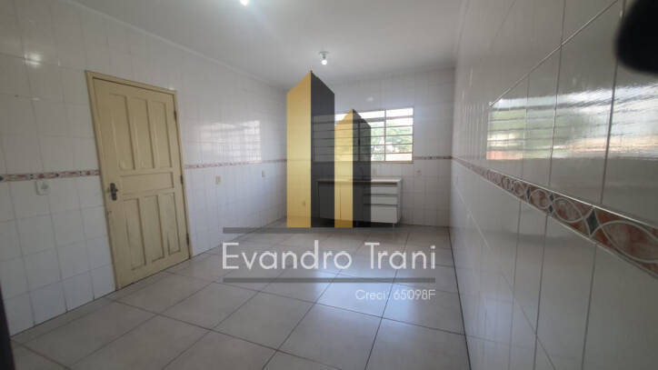 Casa à venda com 3 quartos, 150m² - Foto 3