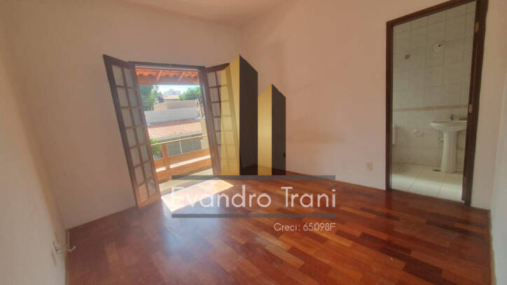 Casa à venda com 3 quartos, 150m² - Foto 9