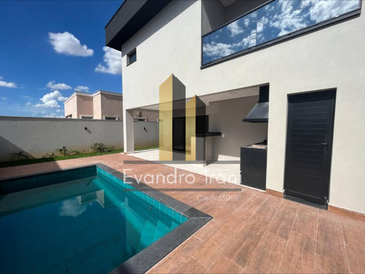 Casa à venda com 3 quartos, 245m² - Foto 7